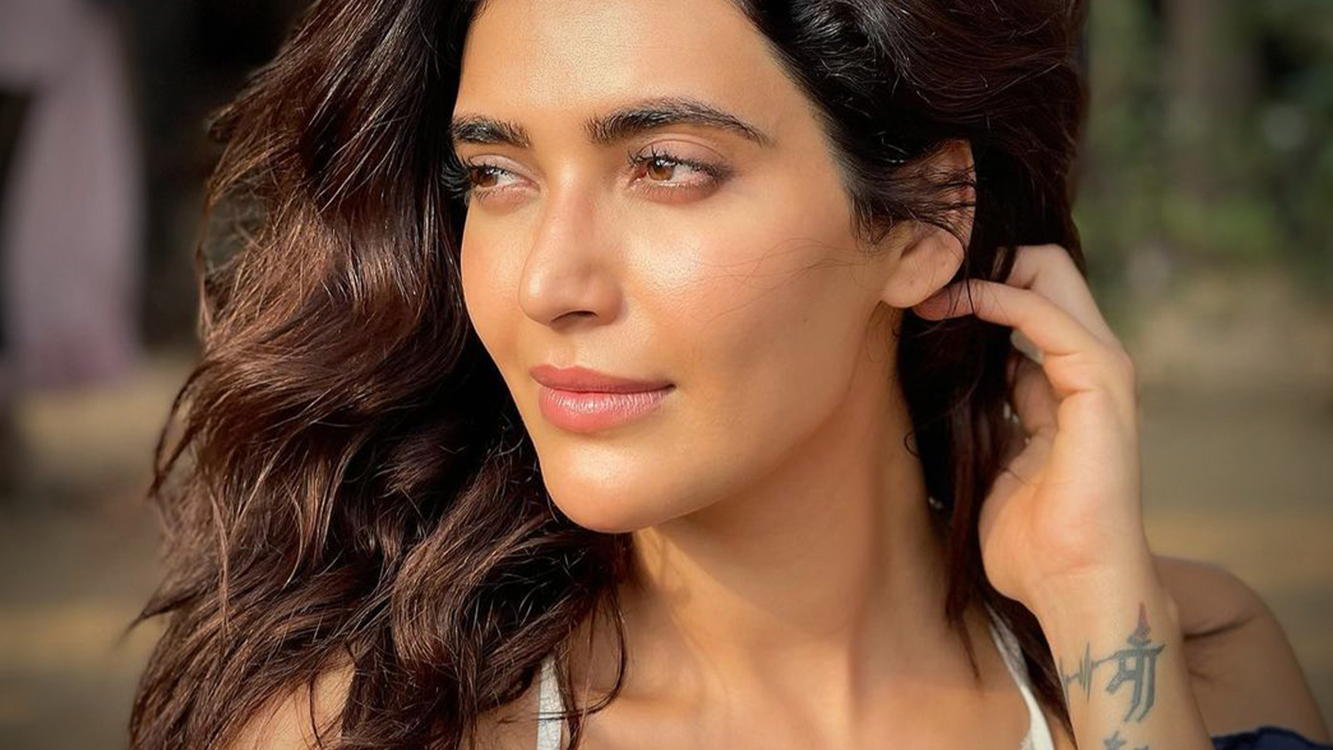 Karishma Tanna Wallpapers