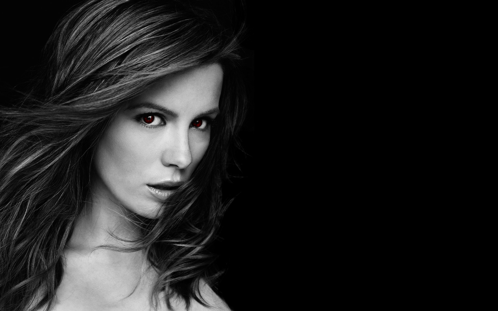 Kate Beckinsale Charming Eye Wallpapers