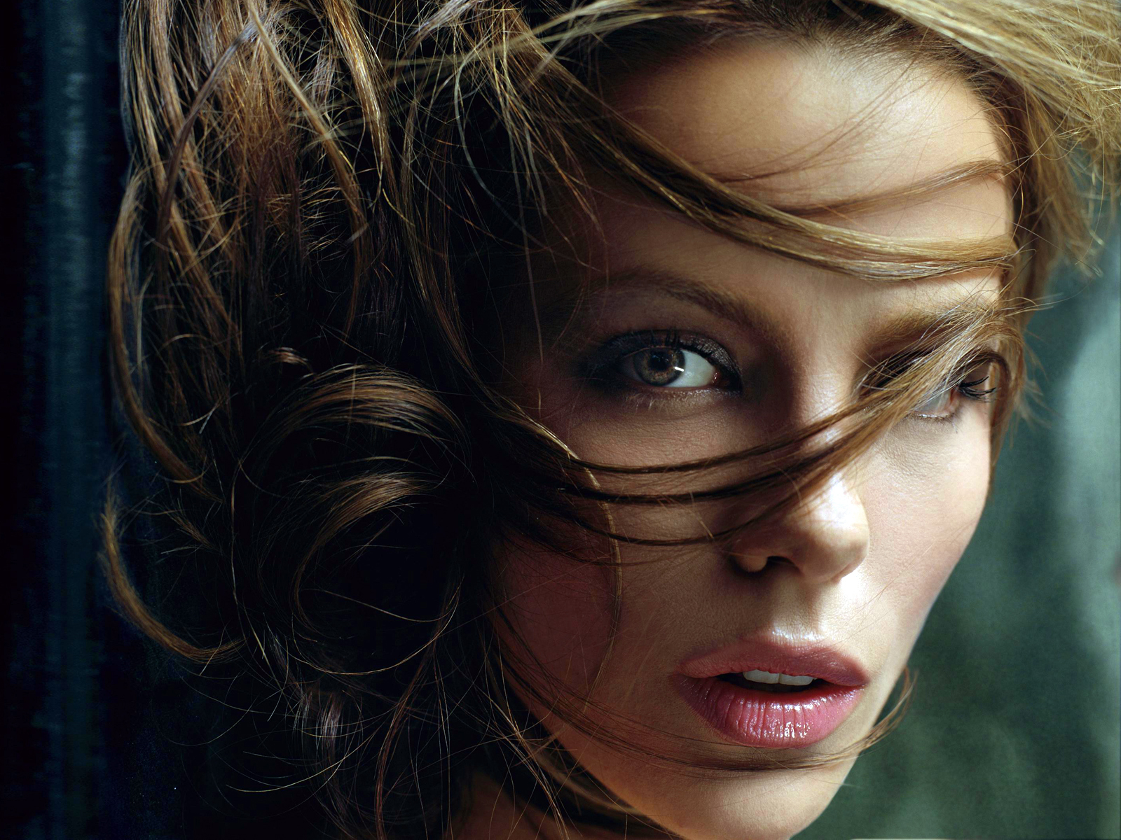 Kate Beckinsale portraits Wallpapers