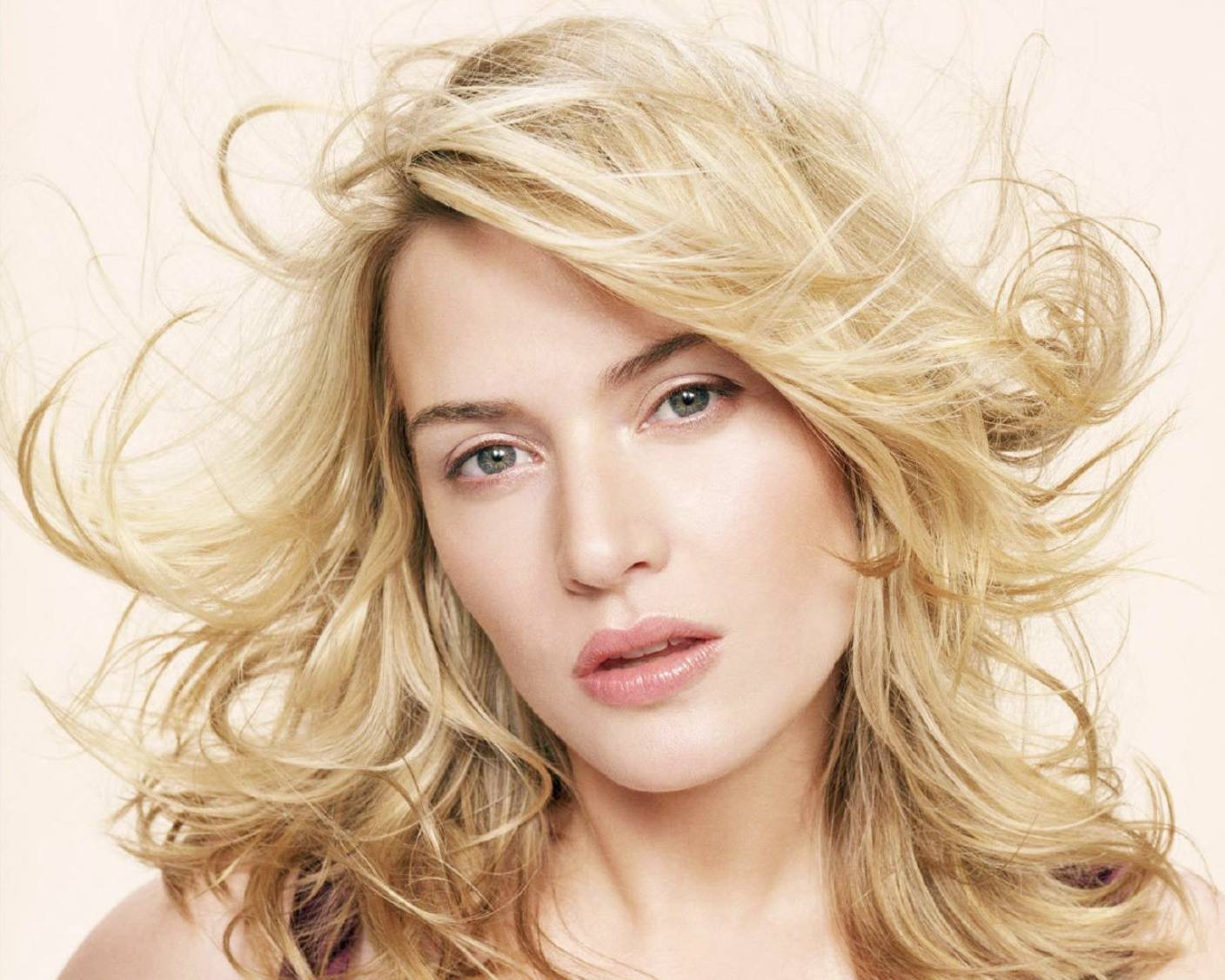 Kate Winslet Stylishs Wallpapers