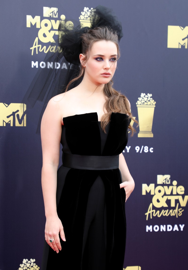 Katherine Langford Mtv Awards Portrait Wallpapers