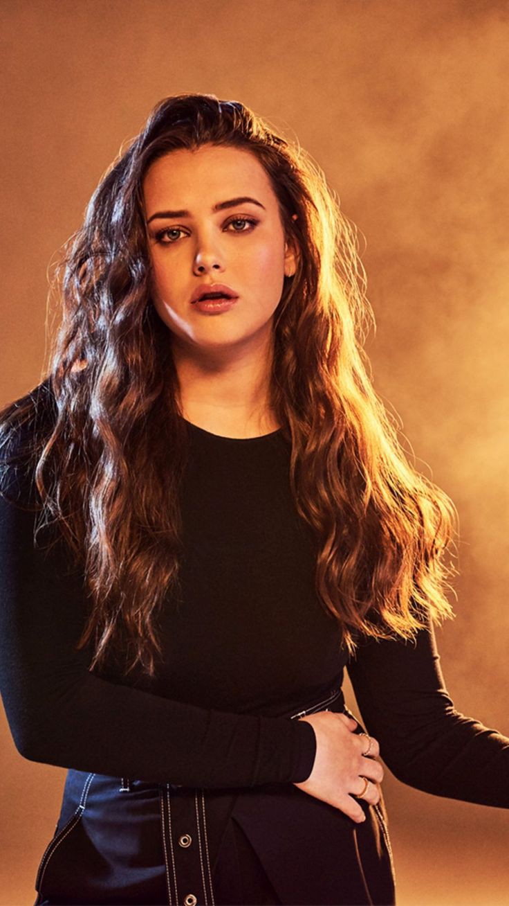 Katherine Langford Smile Wallpapers