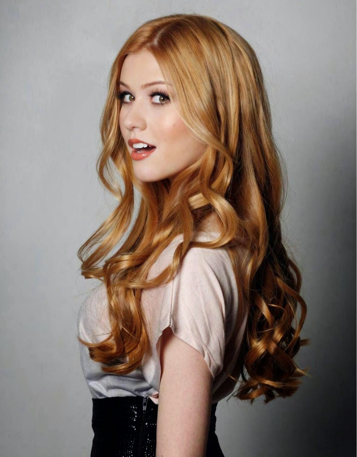 Katherine McNamara Shadowhunters Actress Wallpapers