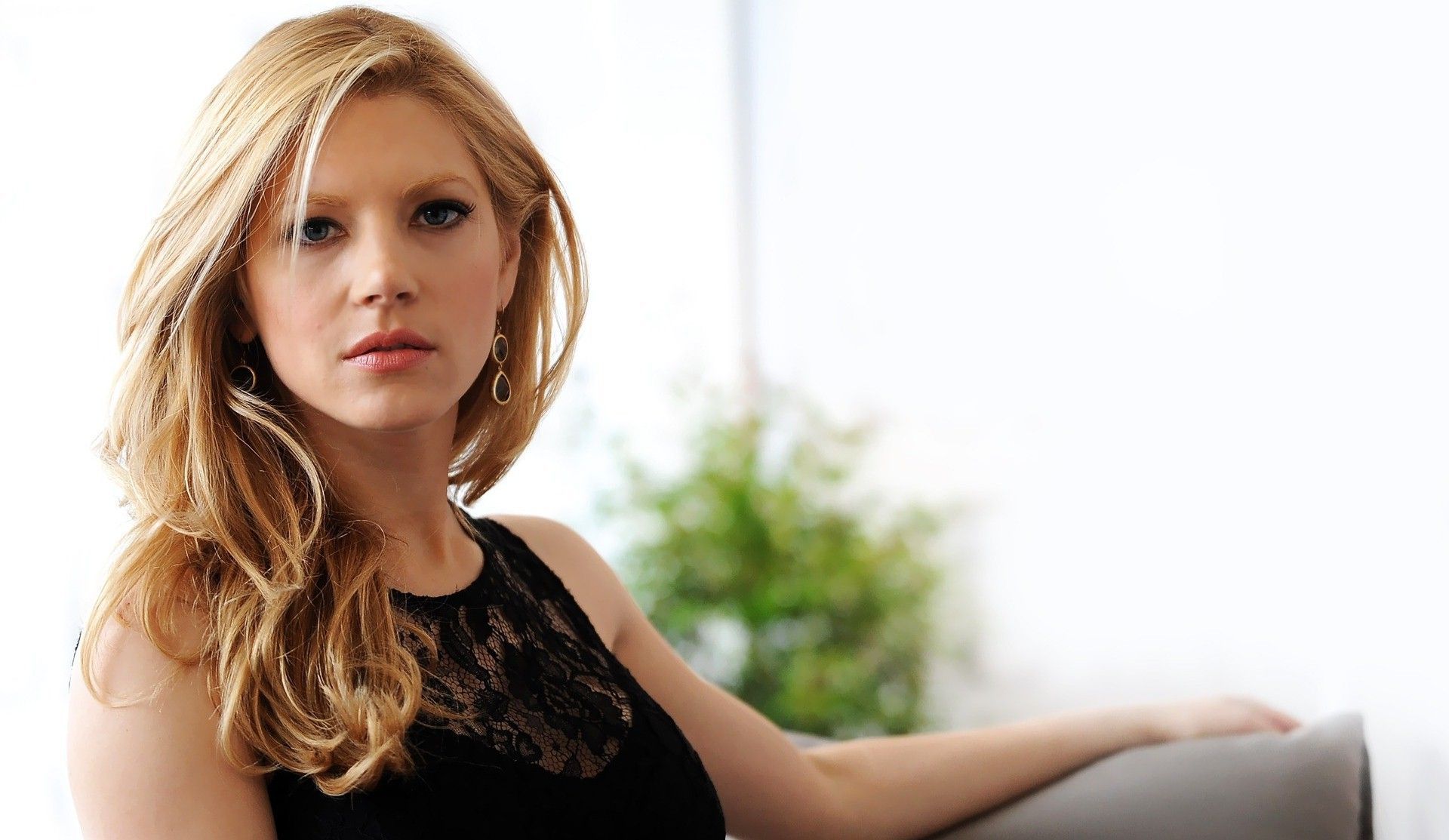 Katheryn Winnick Hot Blonde Actress Wallpapers