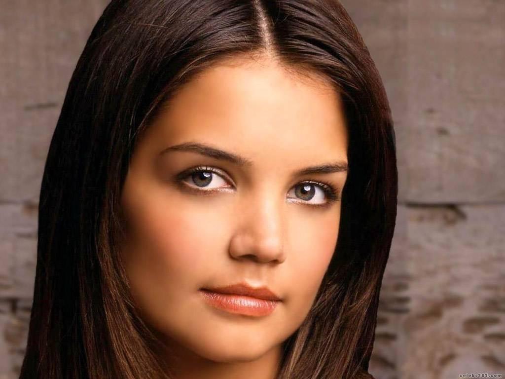 Katie Holmes Hot Images Wallpapers