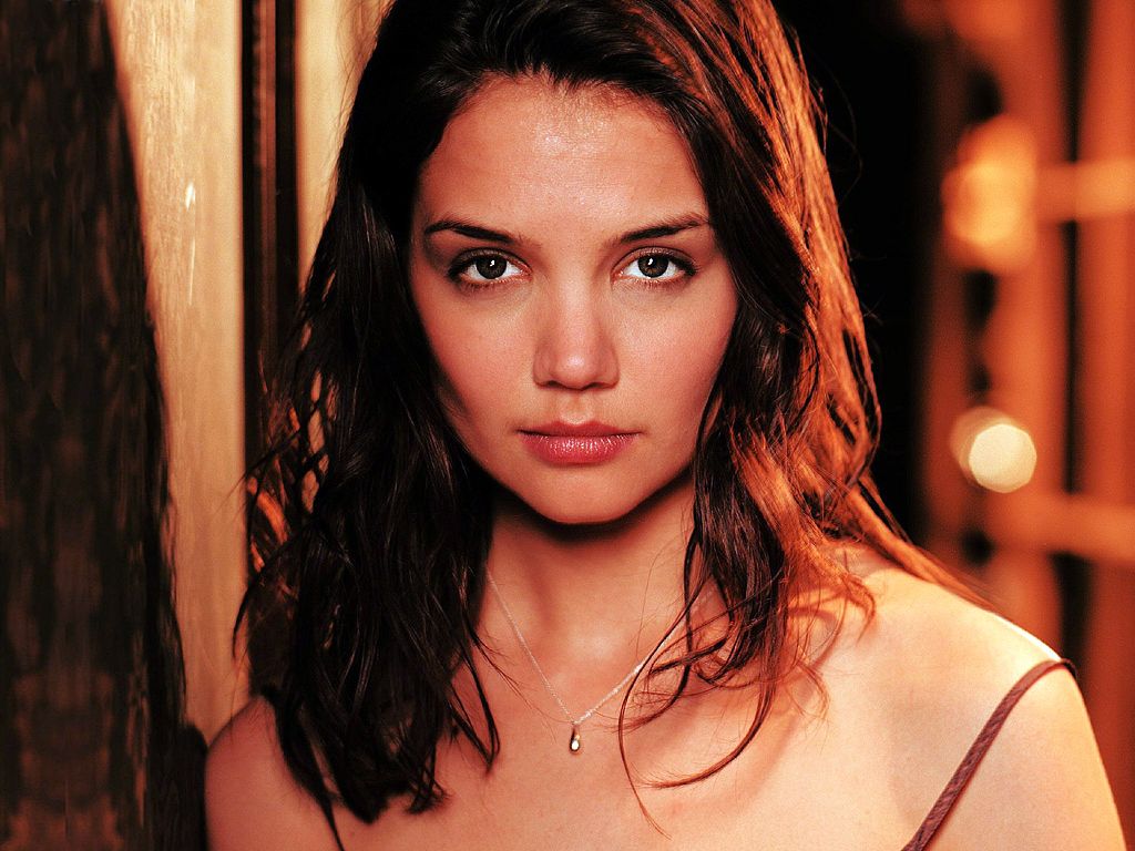 Katie Holmes Hot Images Wallpapers