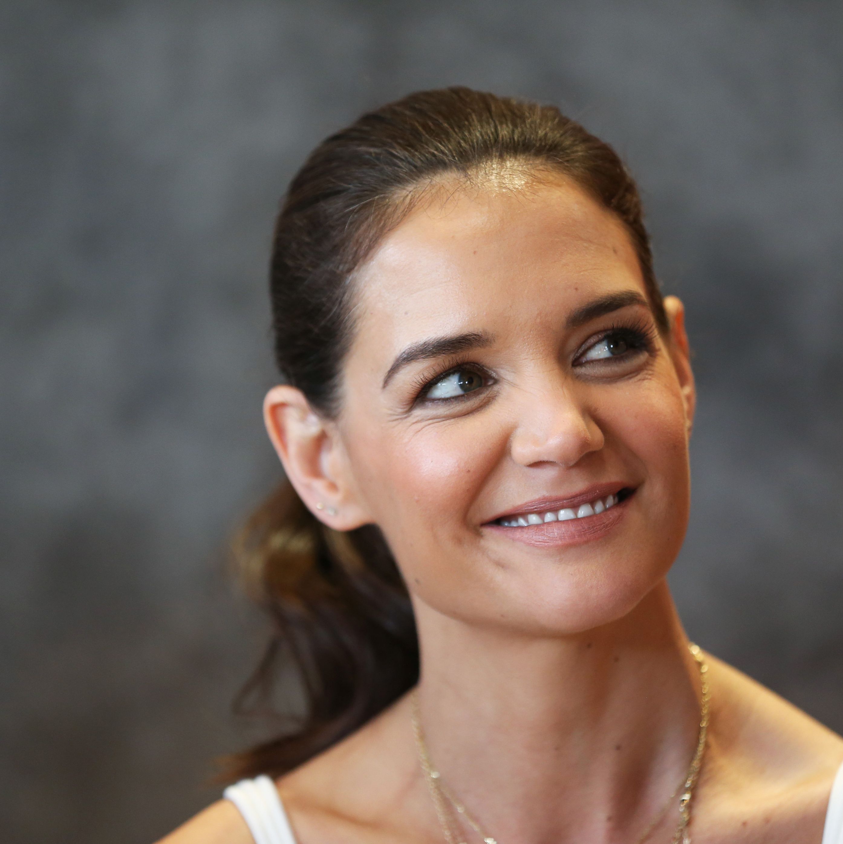 Katie Holmes Instagram Wallpapers