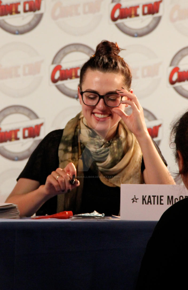 Katie McGrath Comic-Con Photoshoot Wallpapers