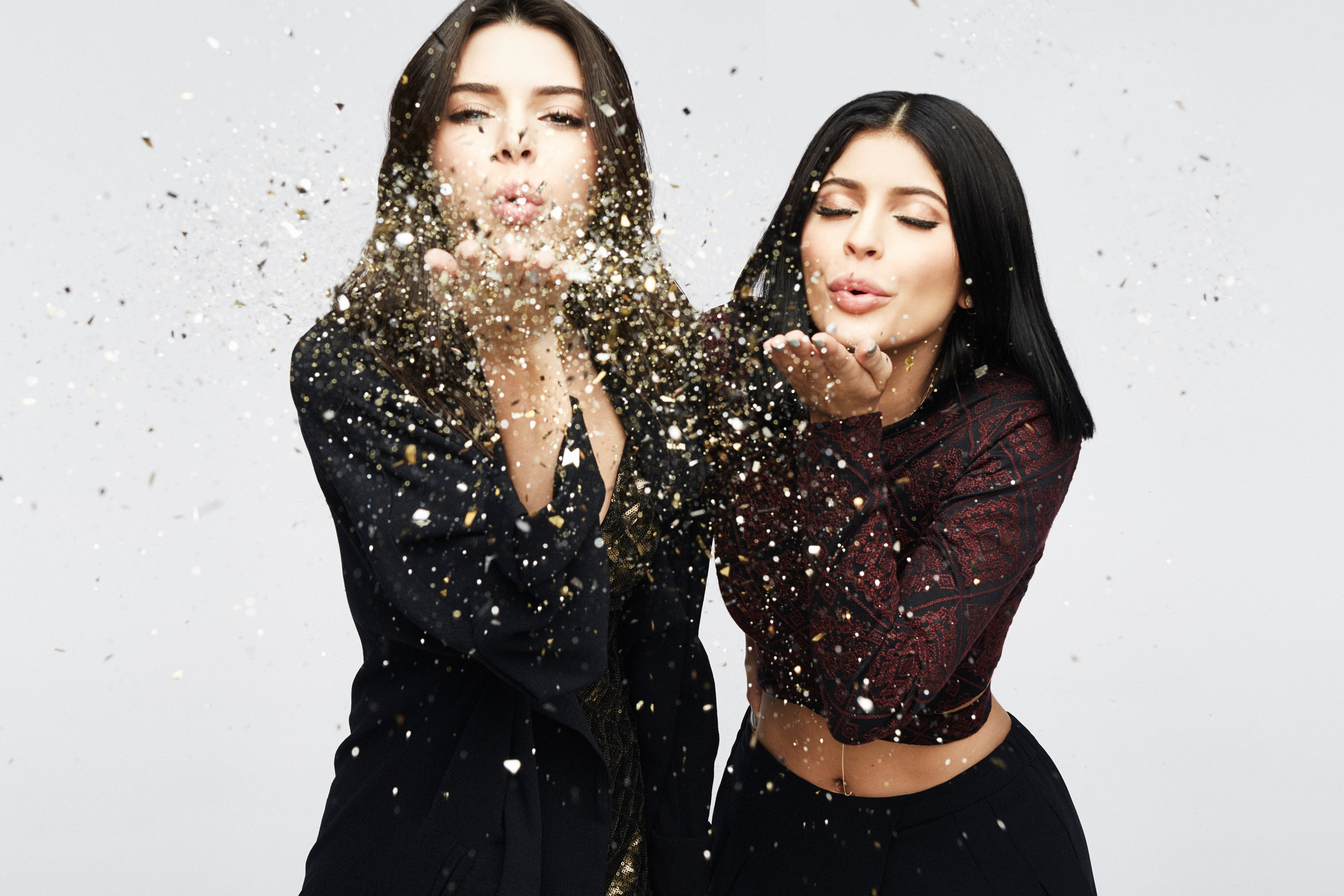 Kendall Jenner PacSun Holiday Collection Photoshoot Wallpapers