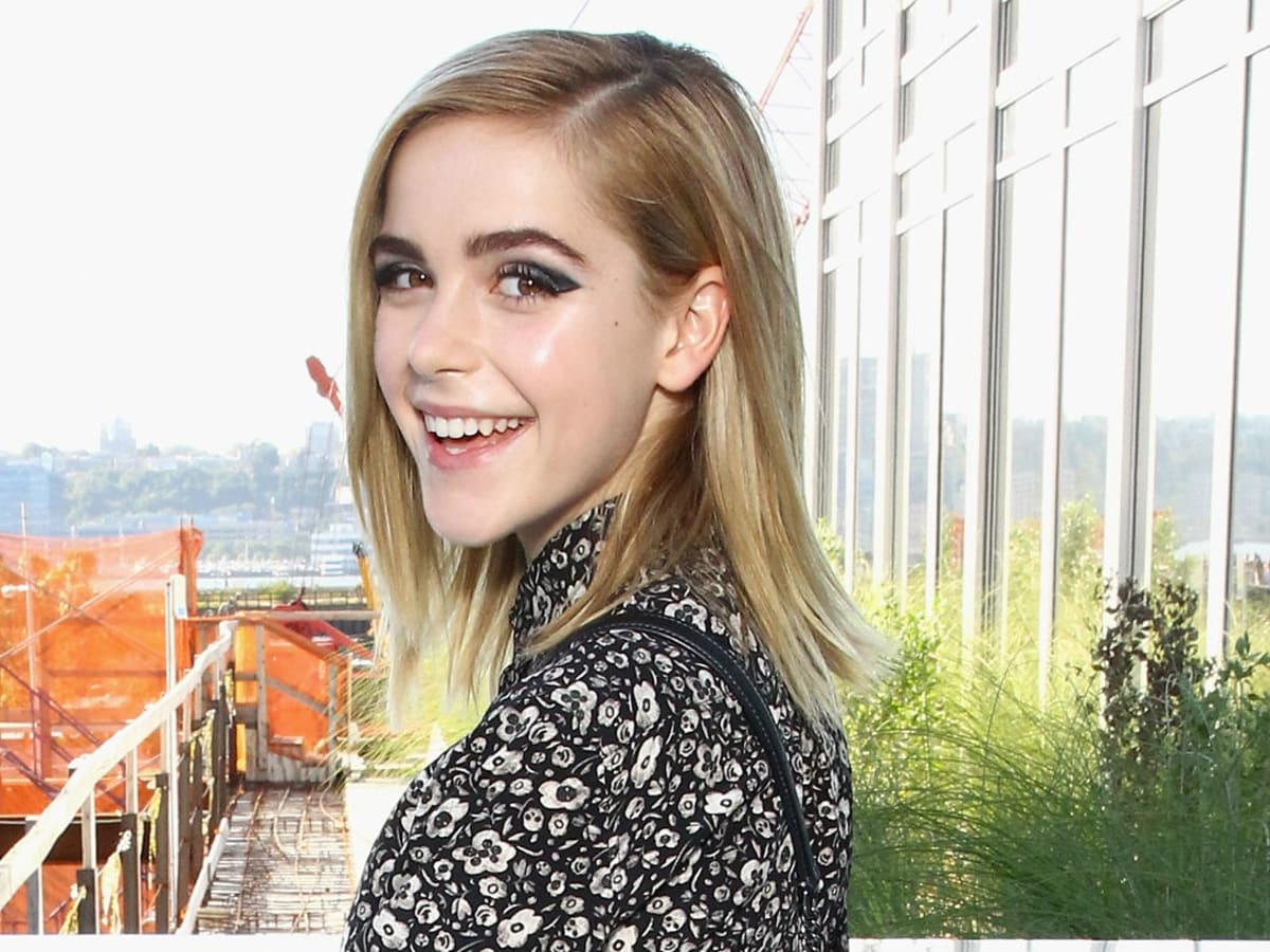 Kiernan Shipka Actress Smile 2020 Wallpapers