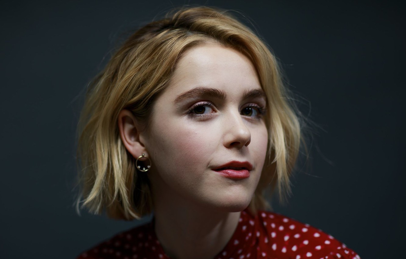 Kiernan Shipka Cute Wallpapers