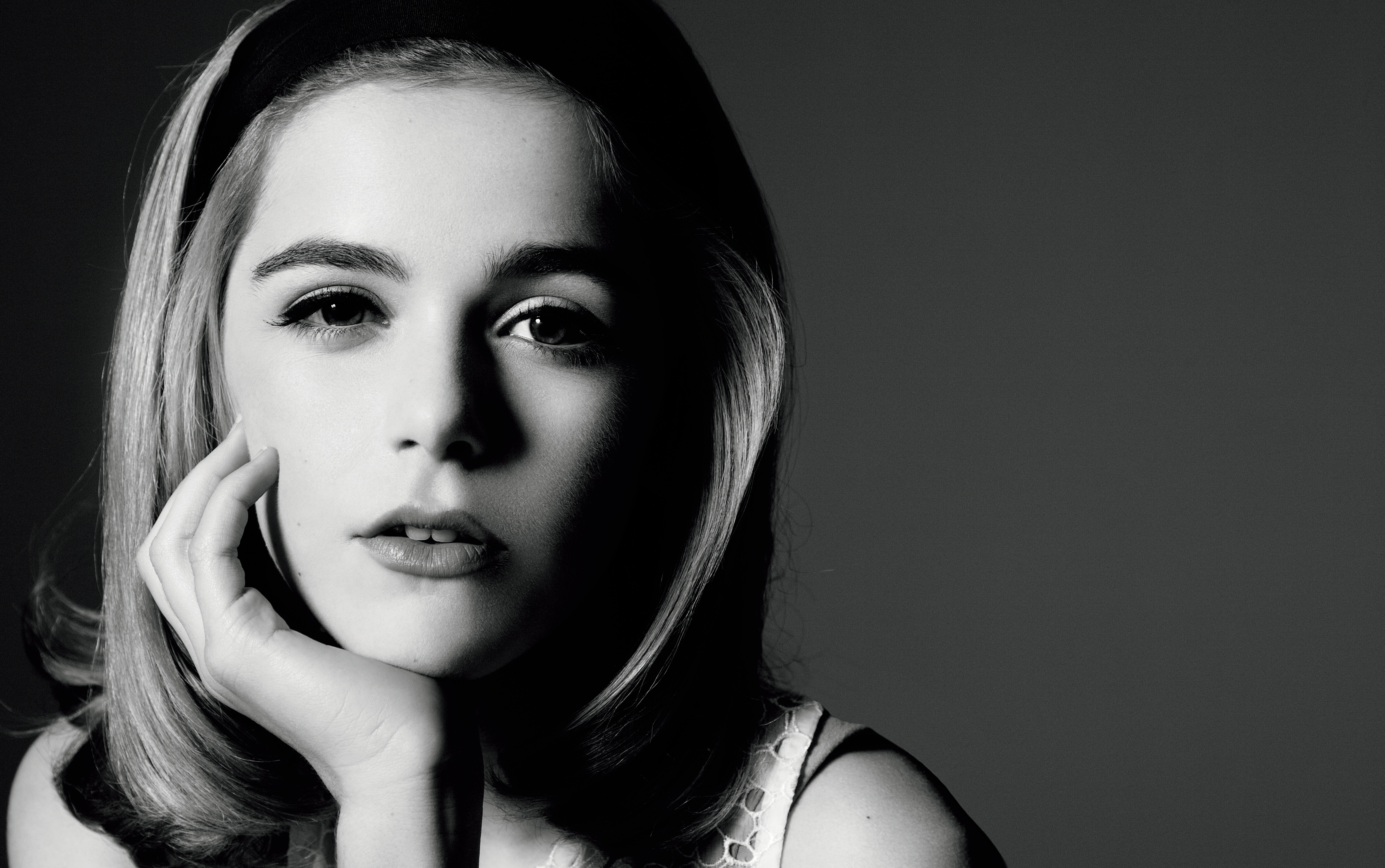 Kiernan Shipka Photoshoot 2019 V Man Wallpapers