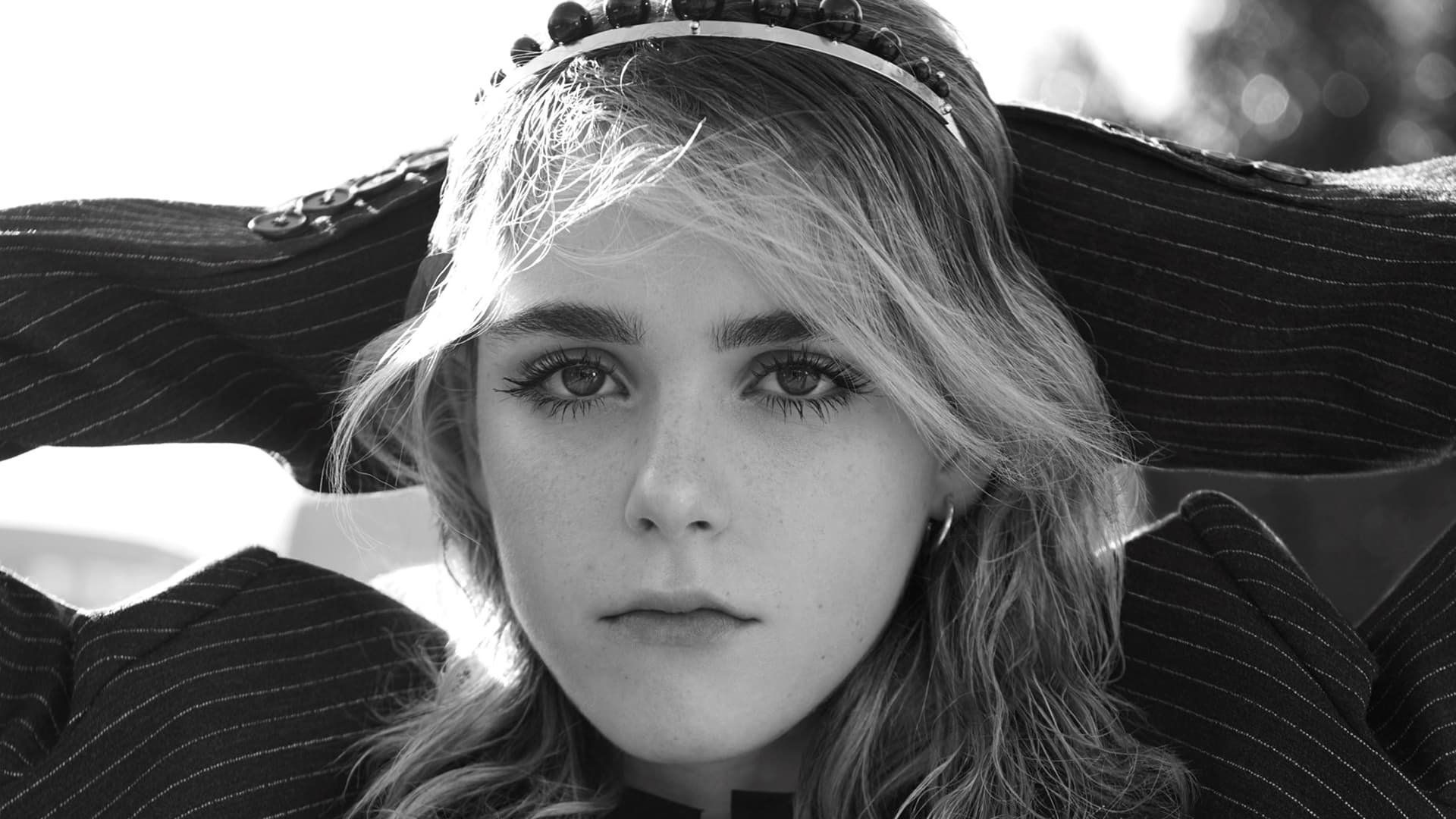 Kiernan Shipka V Man Wallpapers