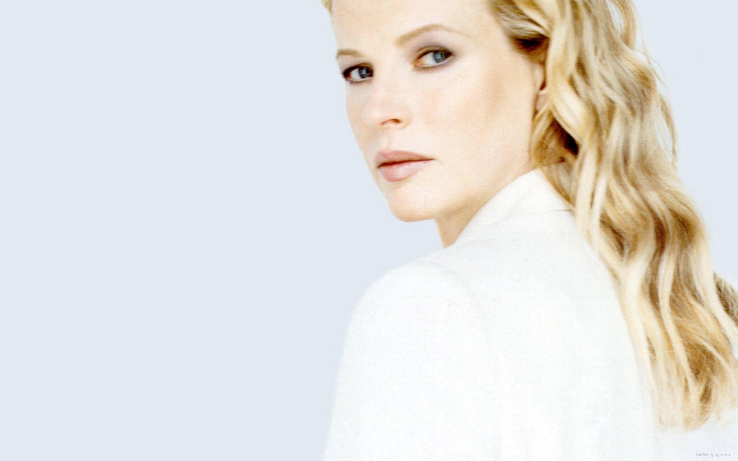 Kim Basinger Wallpapers