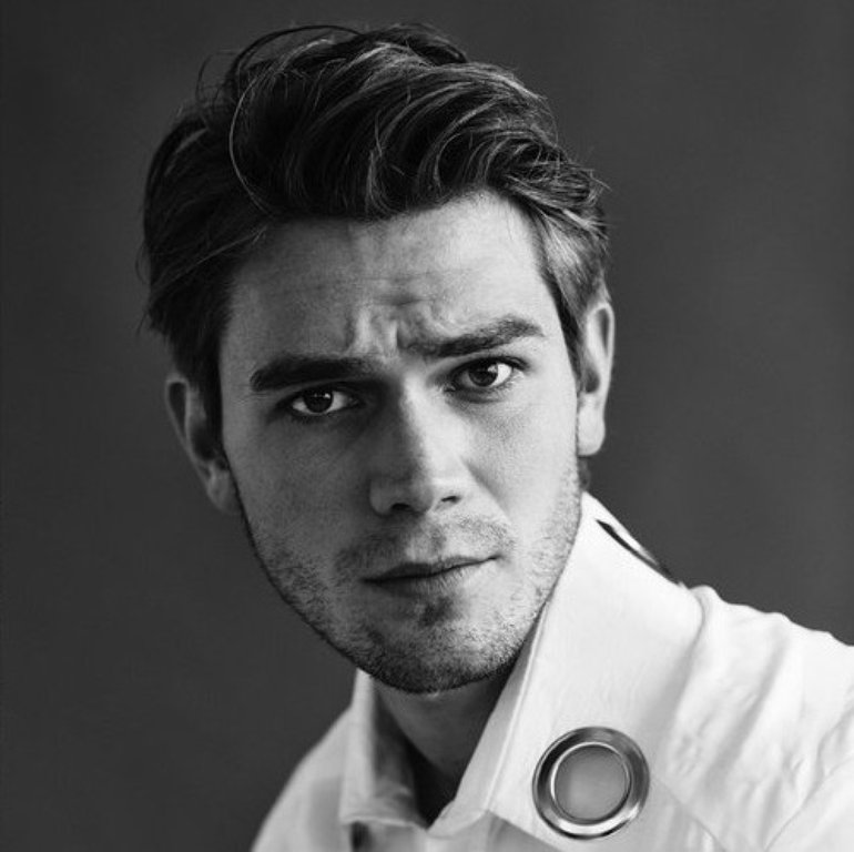 KJ Apa Wallpapers