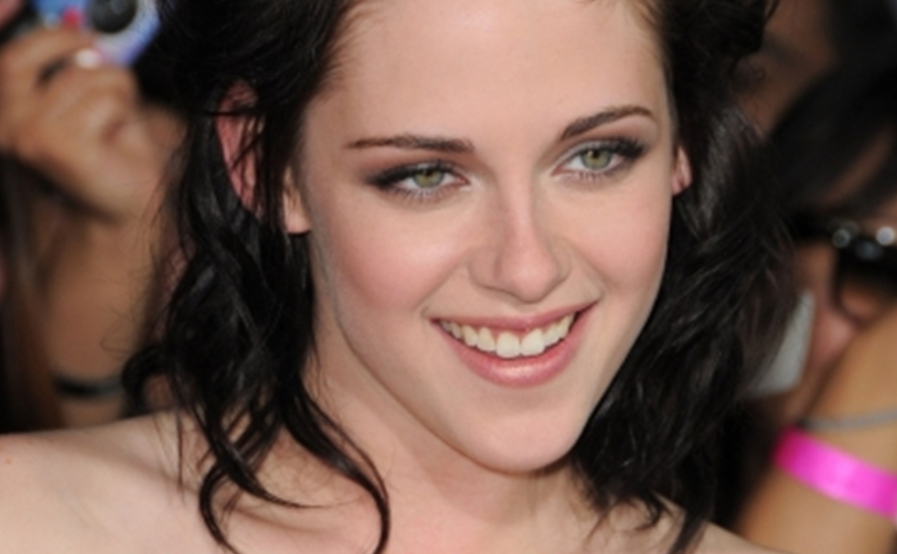 Kristen Stewart Close-Up Wallpapers