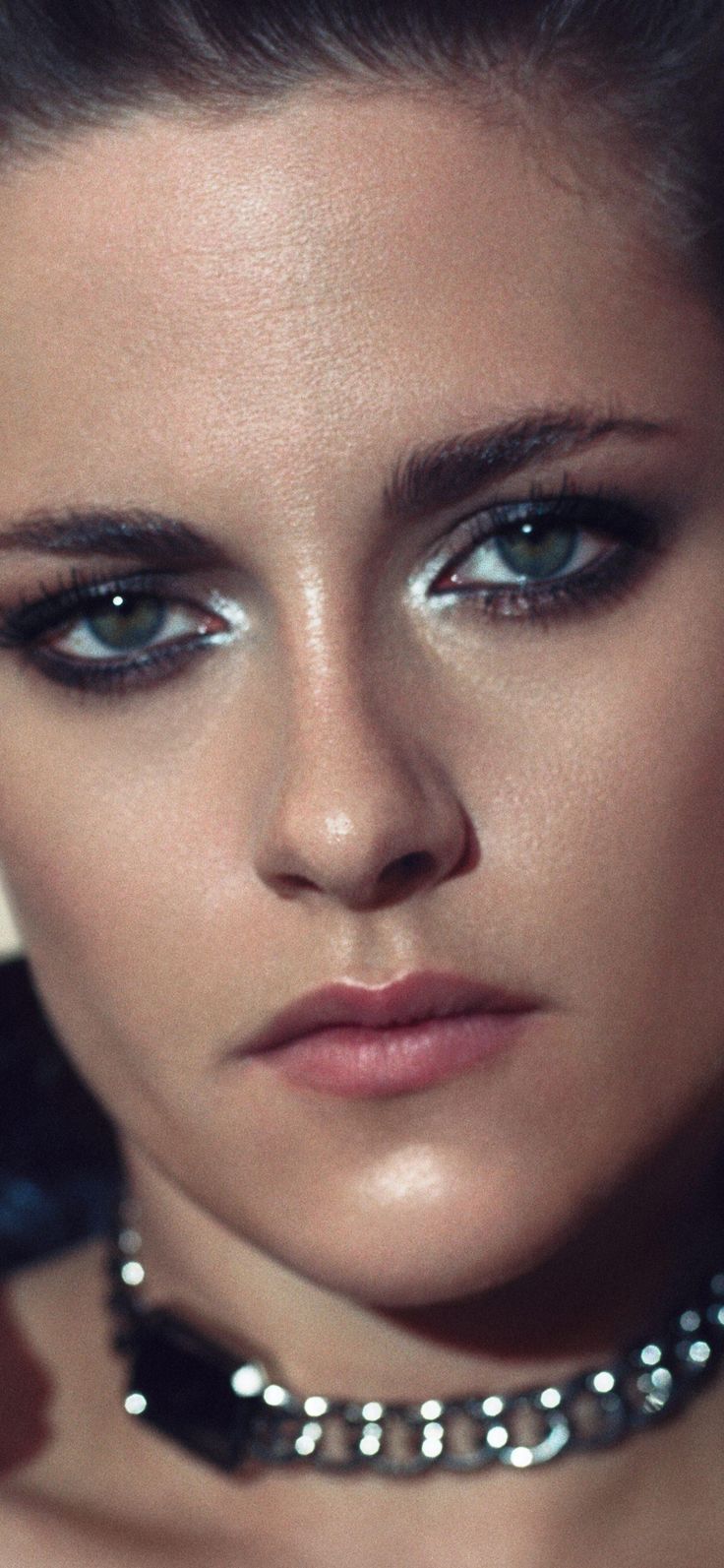 Kristen Stewart Close-Up Wallpapers