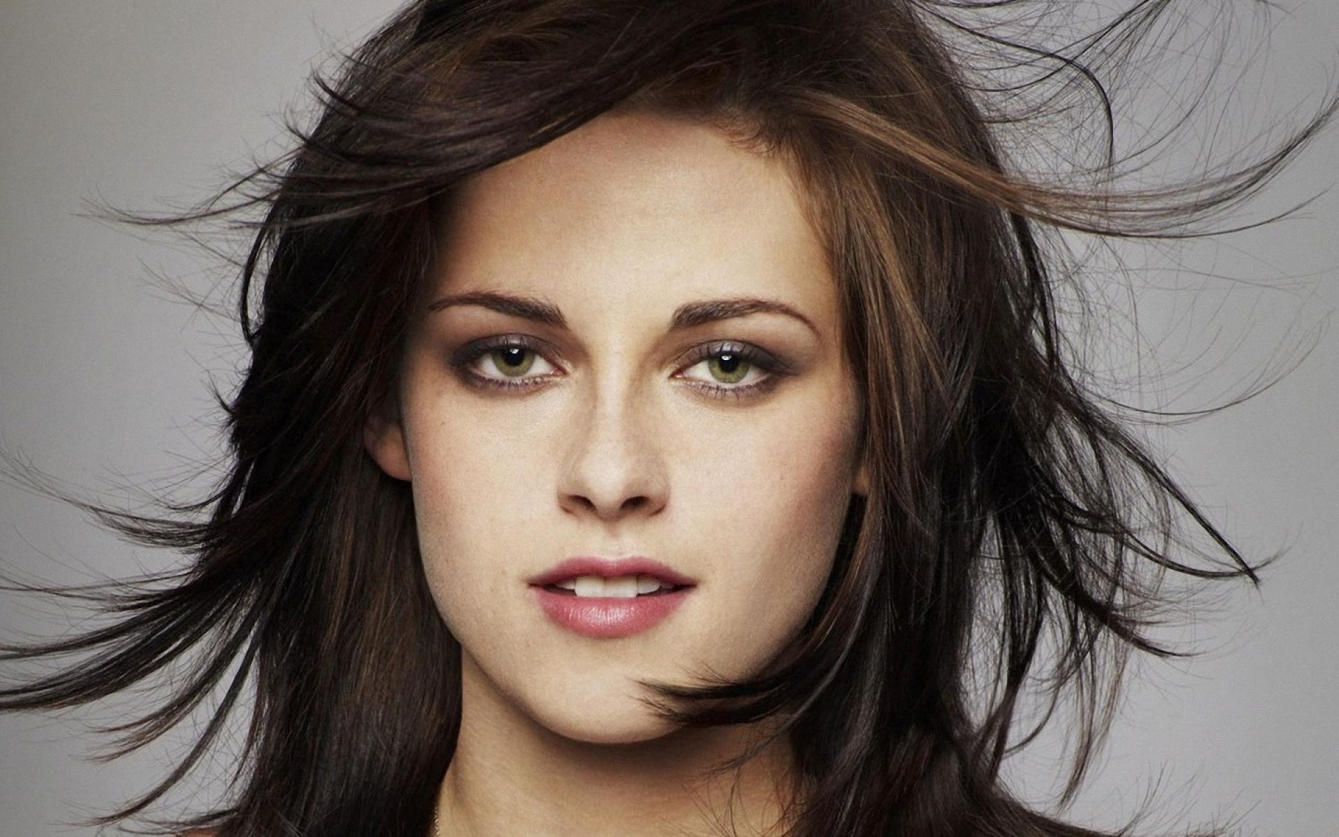 Kristen Stewart Cool Wallpapers