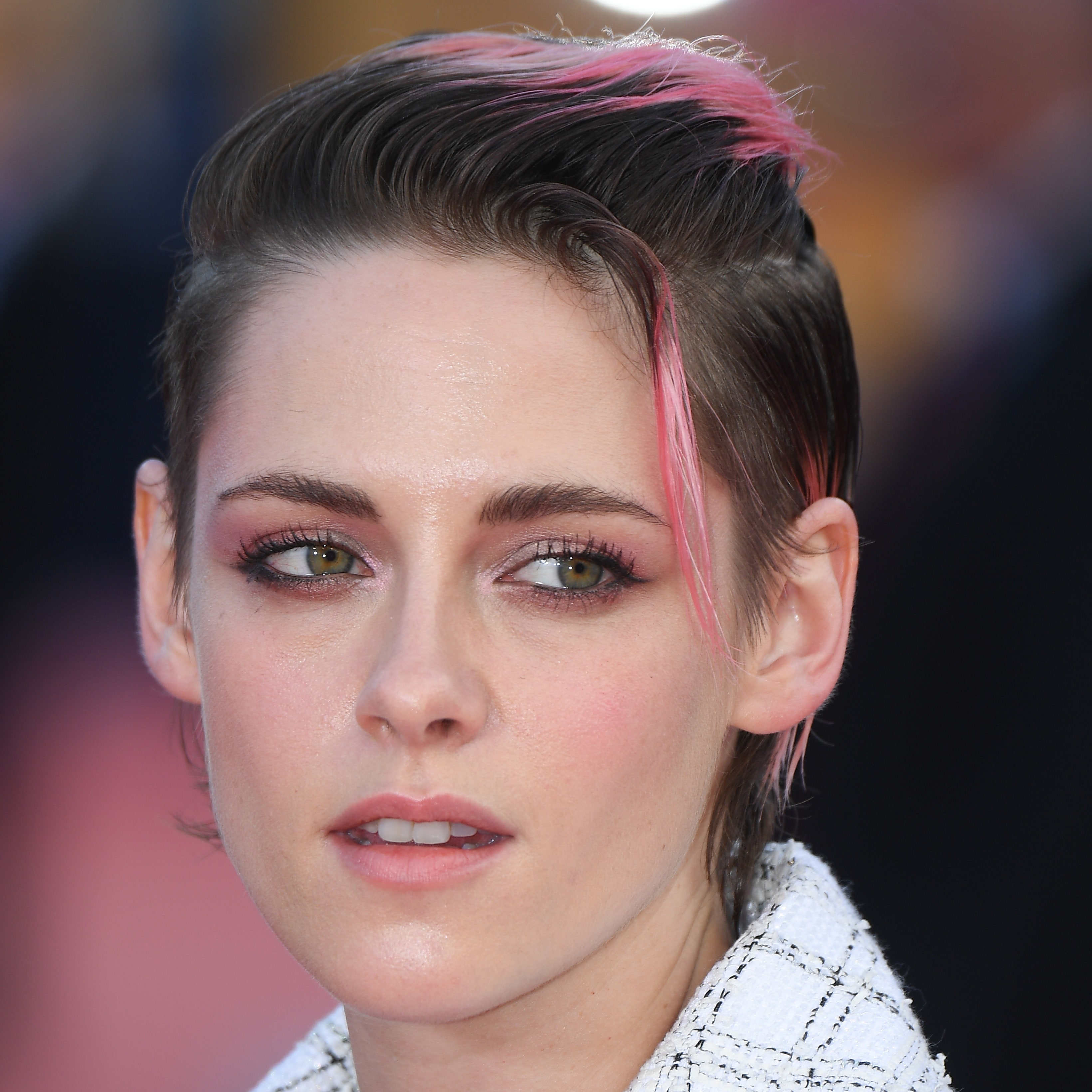 Kristen Stewart Short Hair 2017 Wallpapers