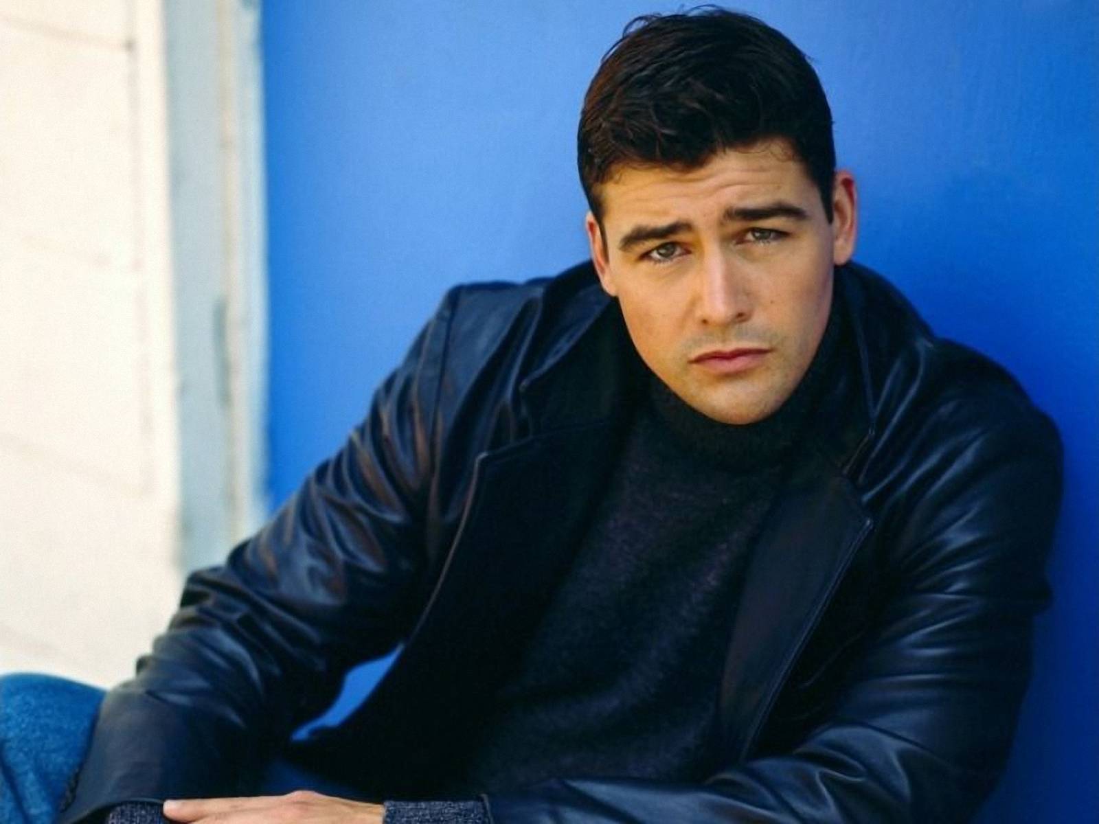 Kyle Chandler Wallpapers