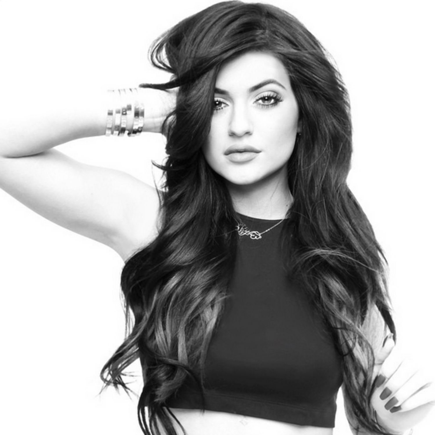 Kylie Jenner Monochrome Wallpapers