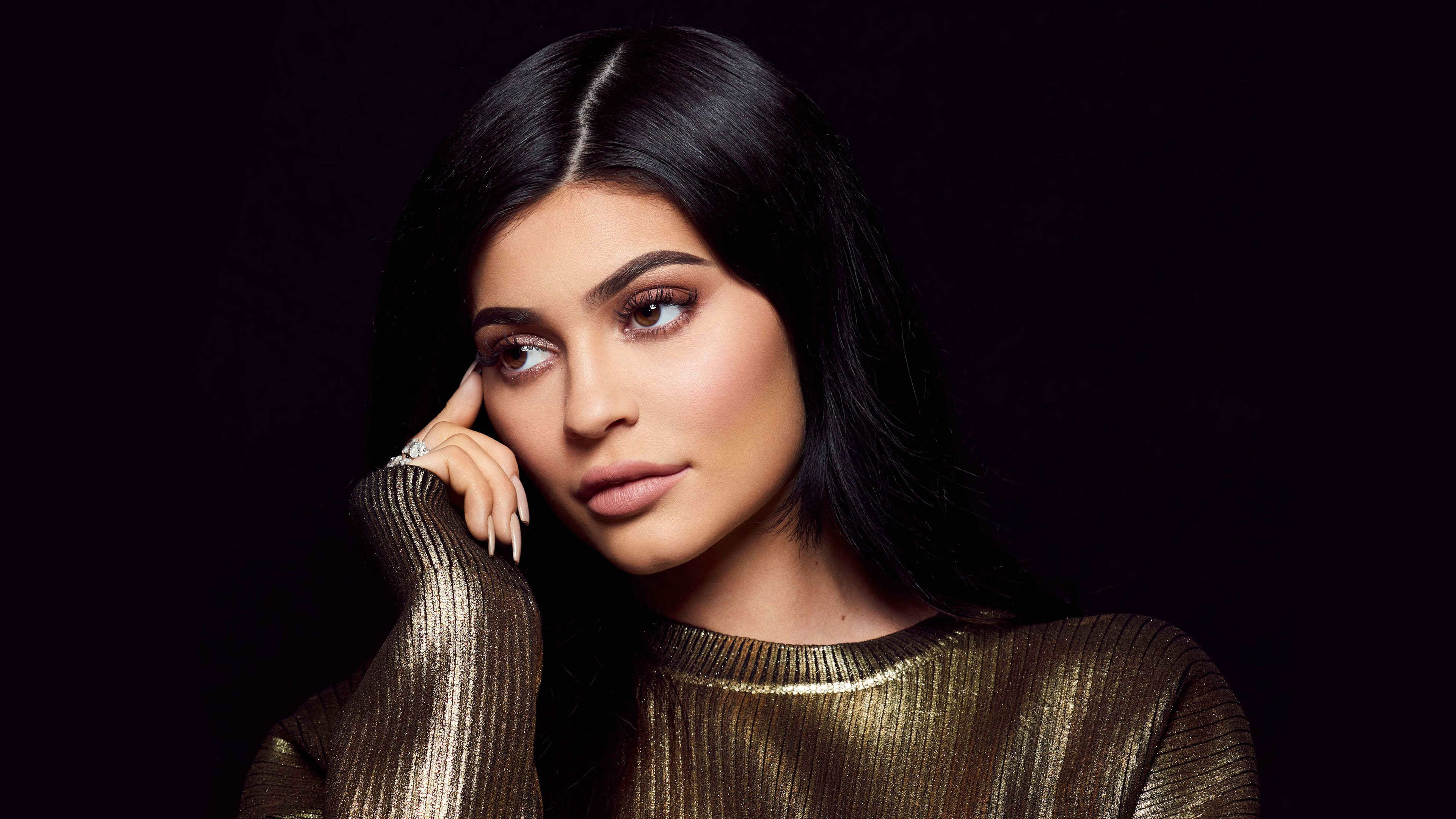 Kylie Jenner New Wallpapers