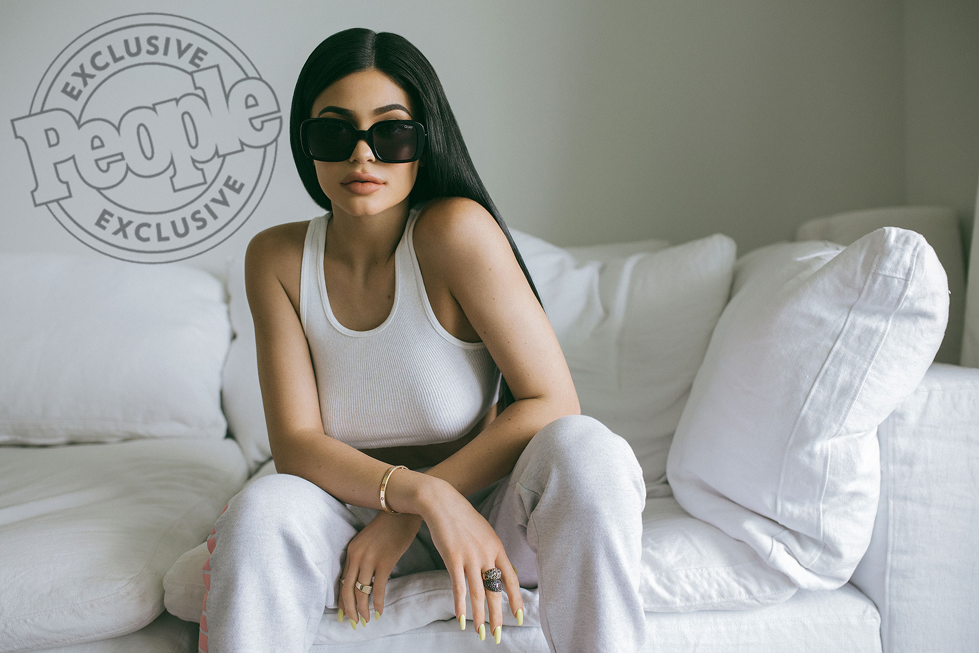 Kylie Jenner Short Hair For Quay Iconic Sunglasses Wallpapers
