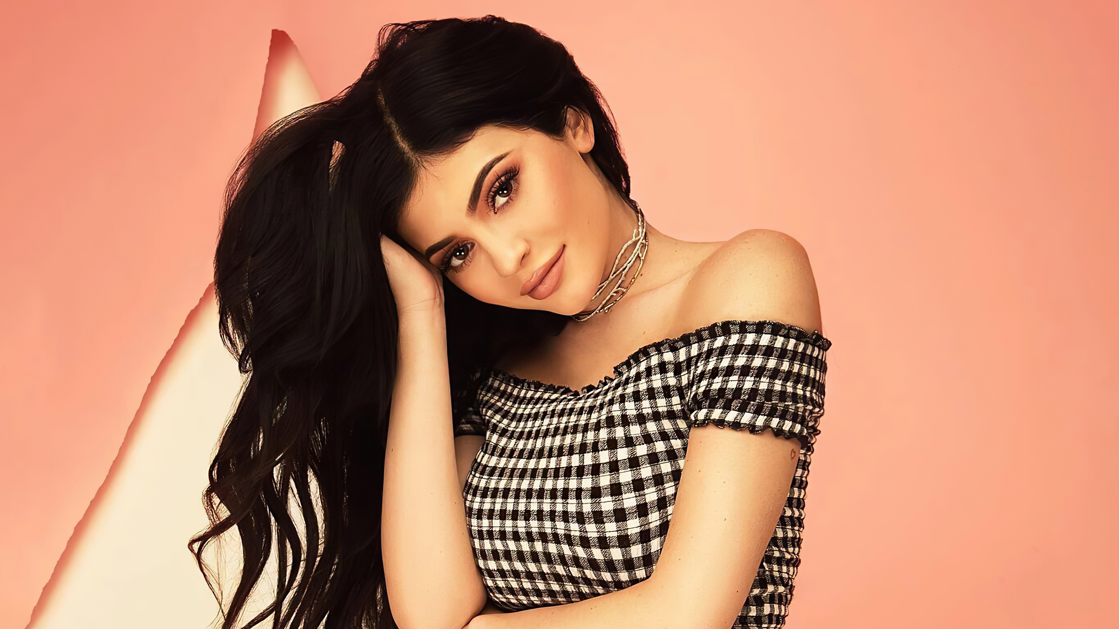 Kylie K Jenner Quay 2017 Wallpapers