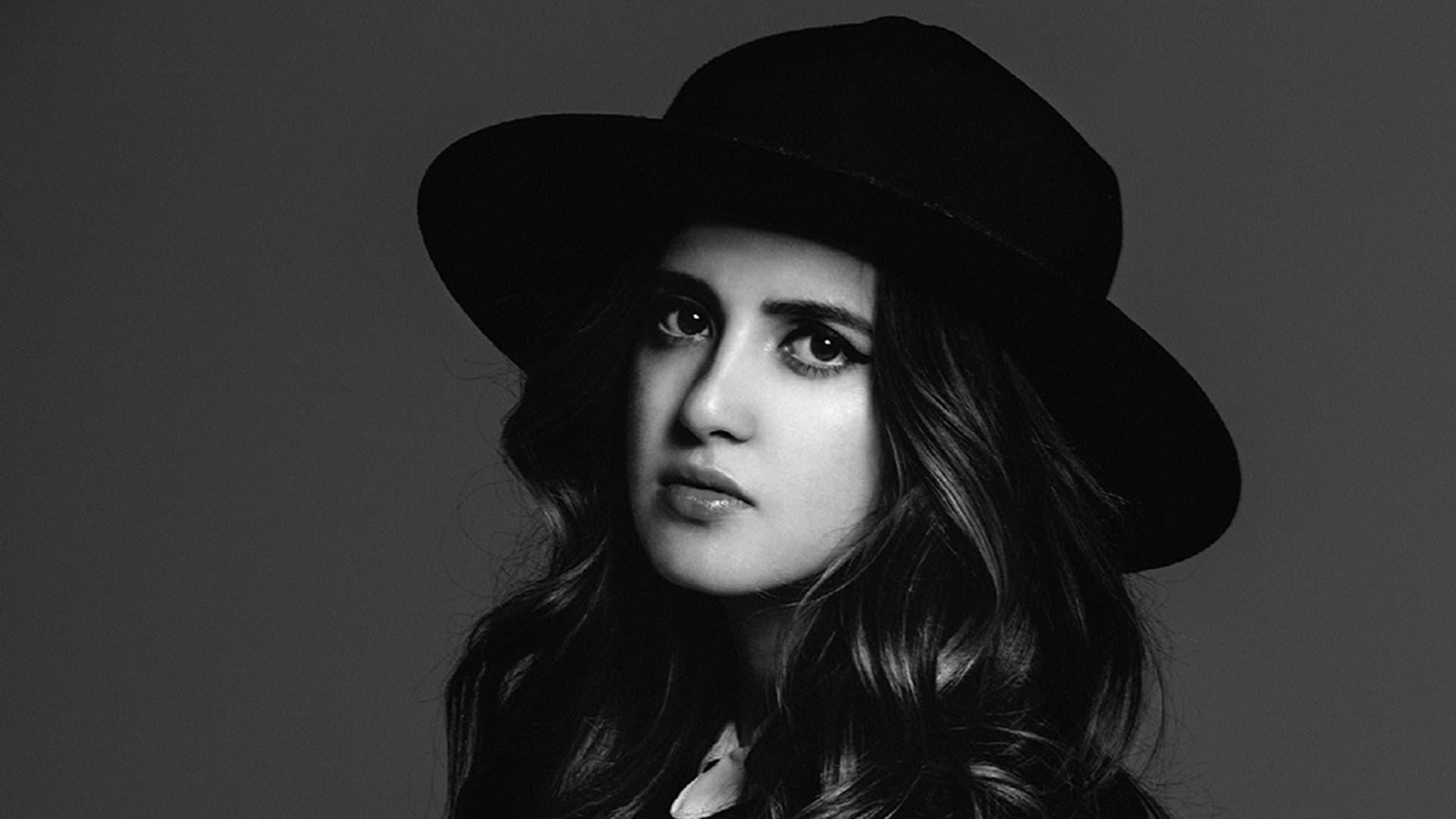 Laura Marano 2018 Wallpapers