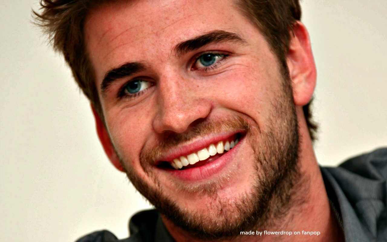 Liam Hemsworth Wallpapers