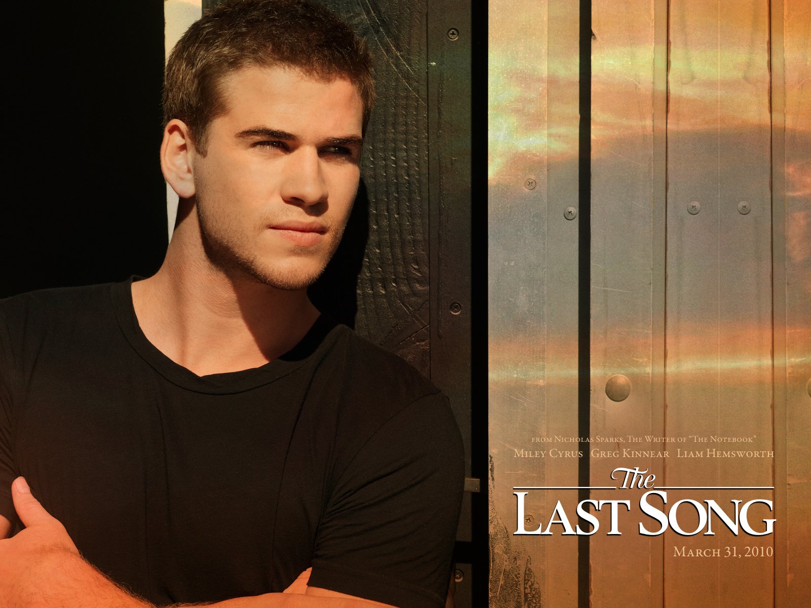 Liam Hemsworth Wallpapers