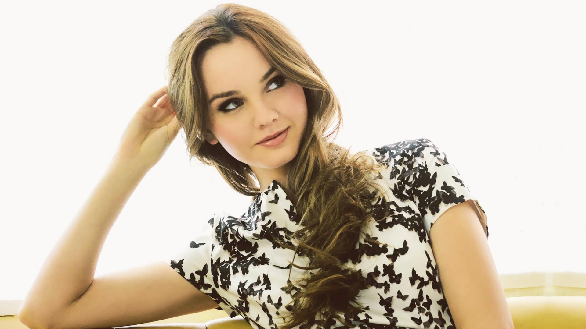 Liana Liberato Wallpapers