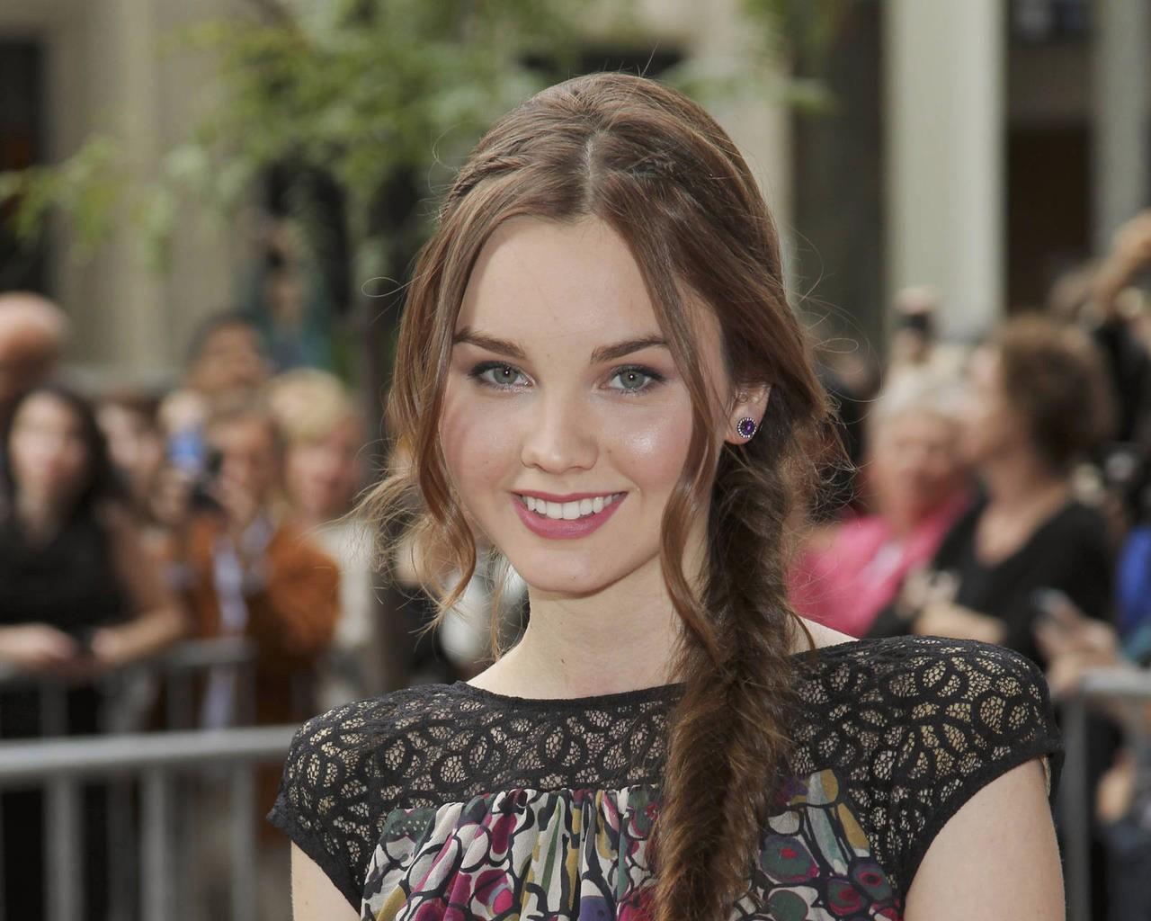 Liana Liberato 2019 Wallpapers