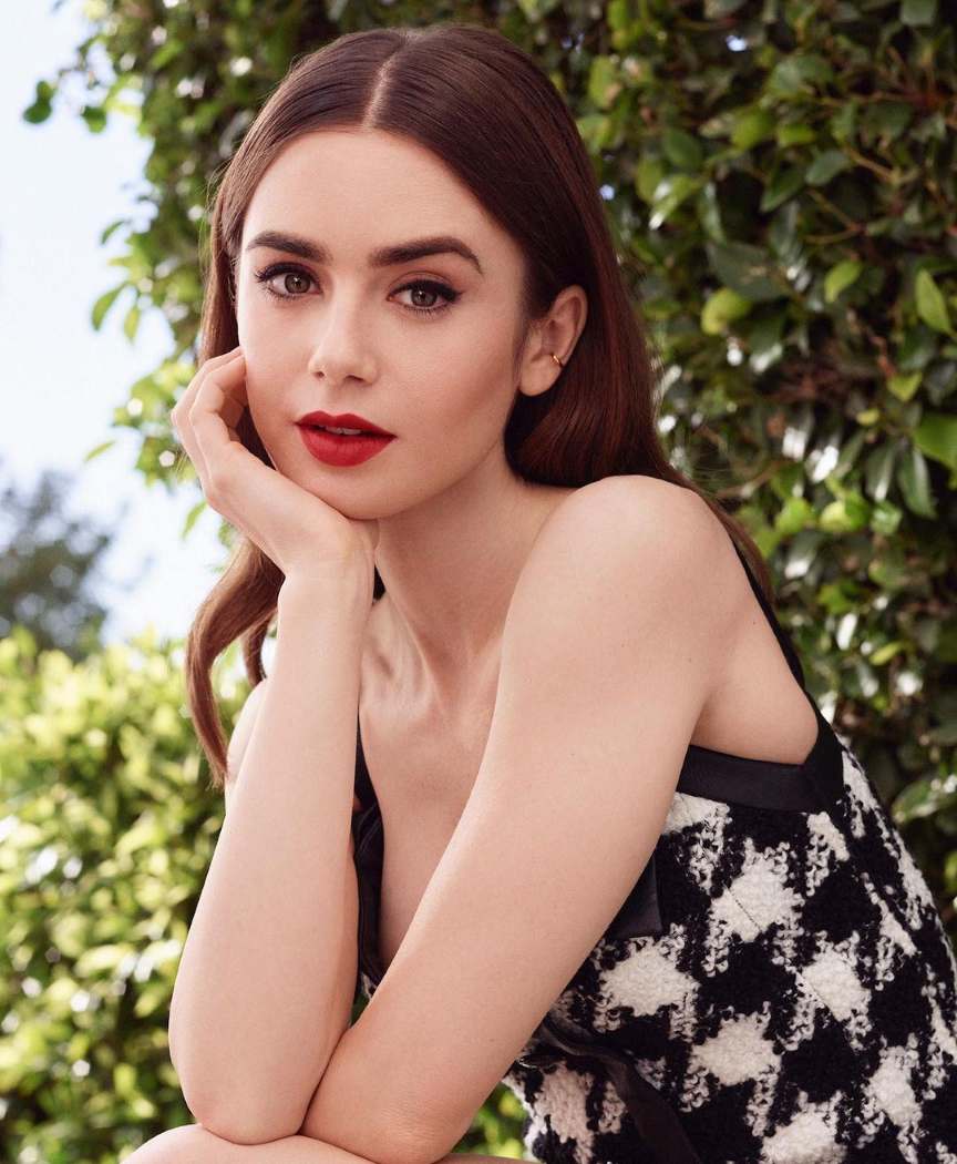 Lily Collins Cute British Actress Wallpapers