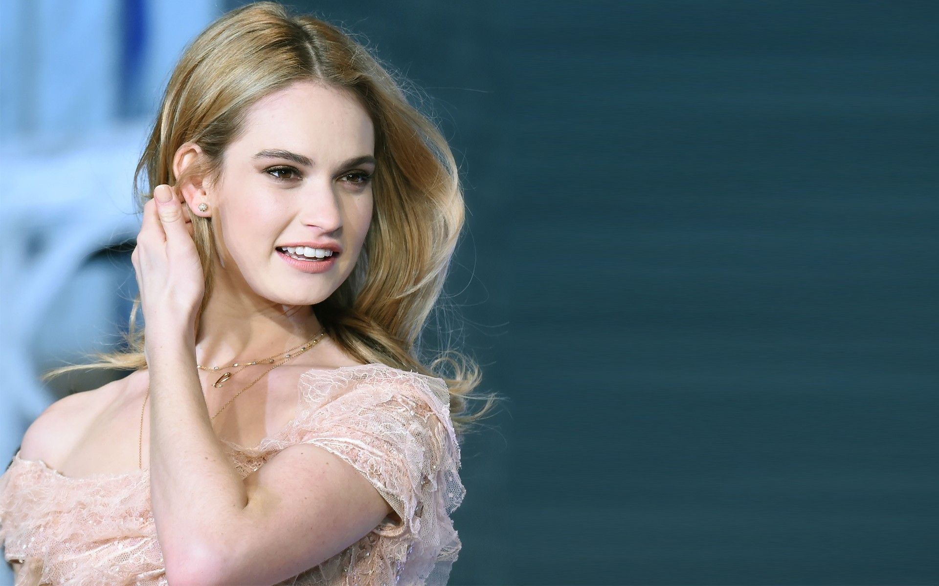 Lily James 2017 Wallpapers