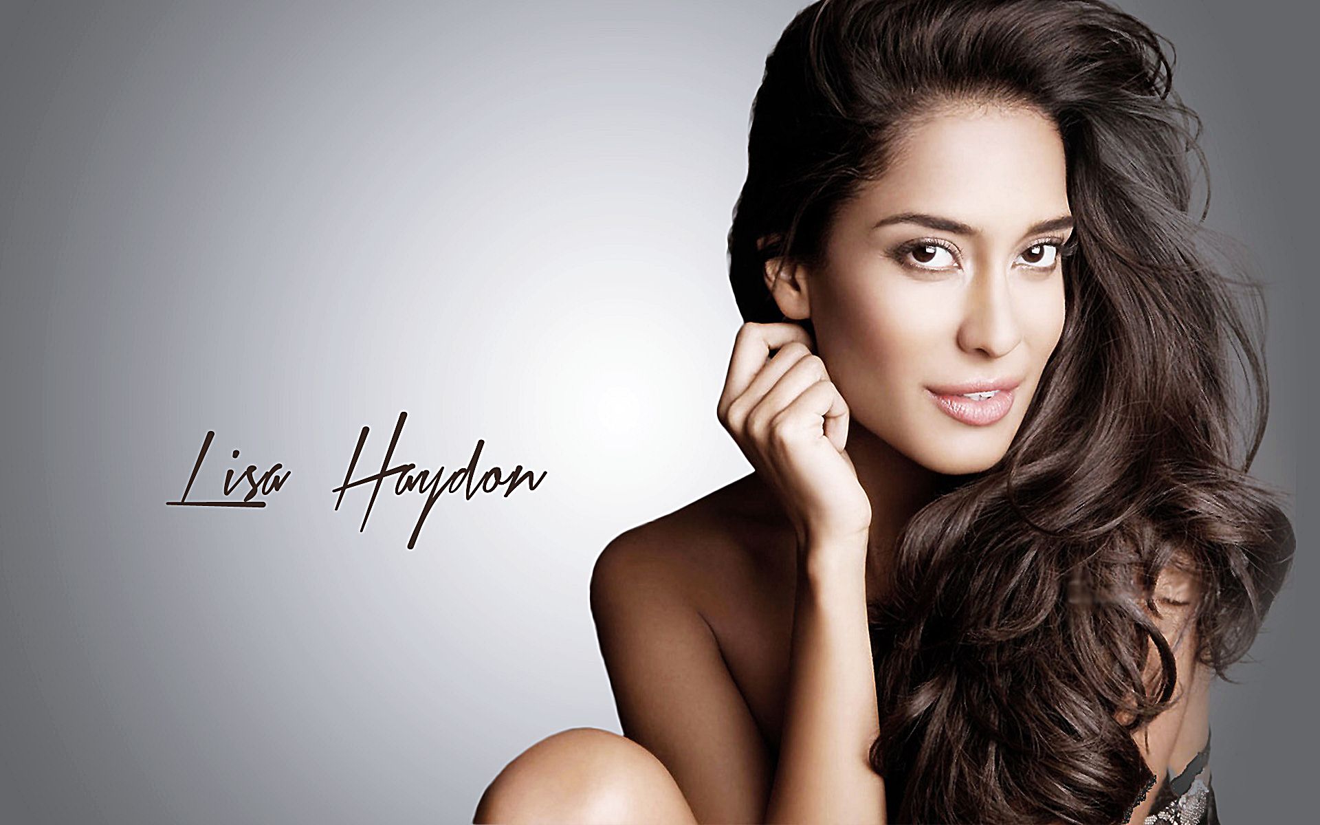 Lisa Haydon Wallpapers