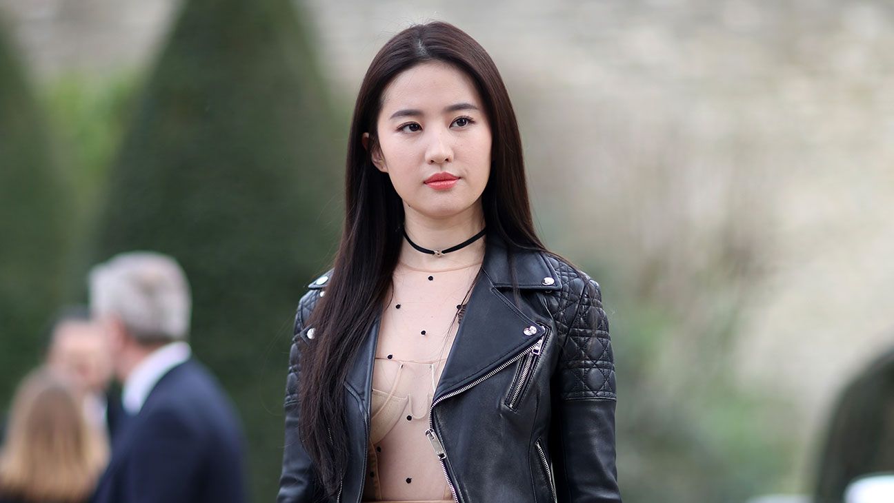 Liu Yifei Mulan Actress Wallpapers