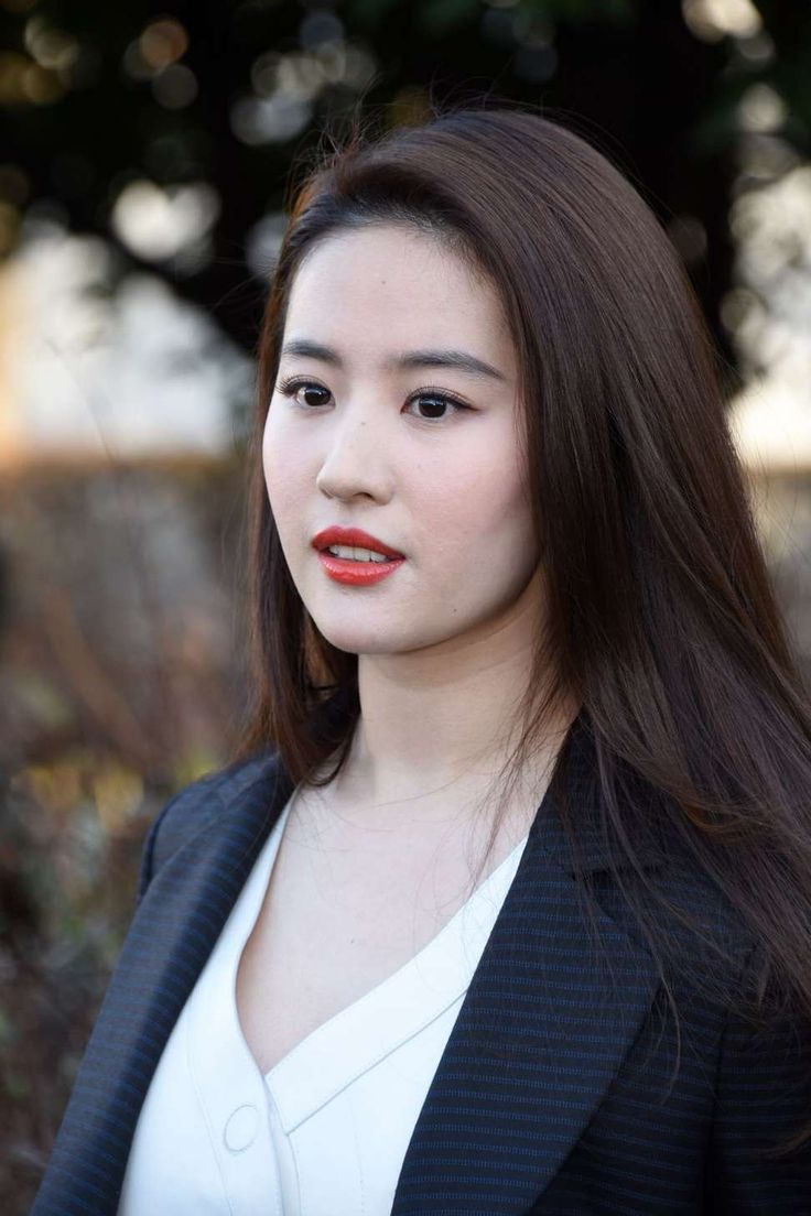 Liu Yifei Mulan Actress Wallpapers