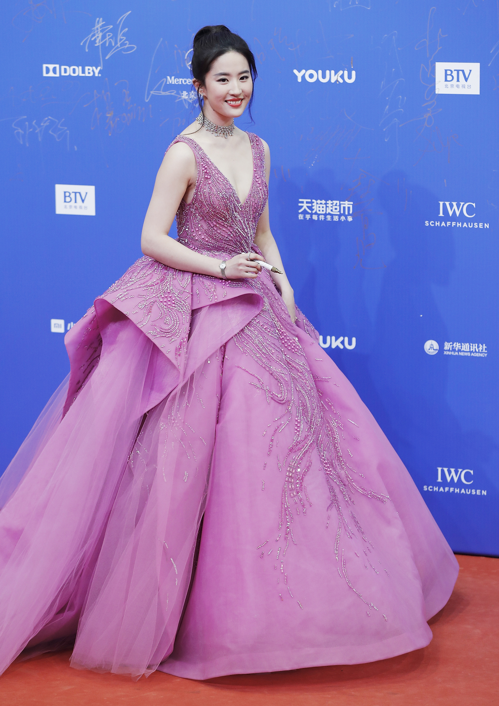 Liu Yifei Mulan Actress Wallpapers