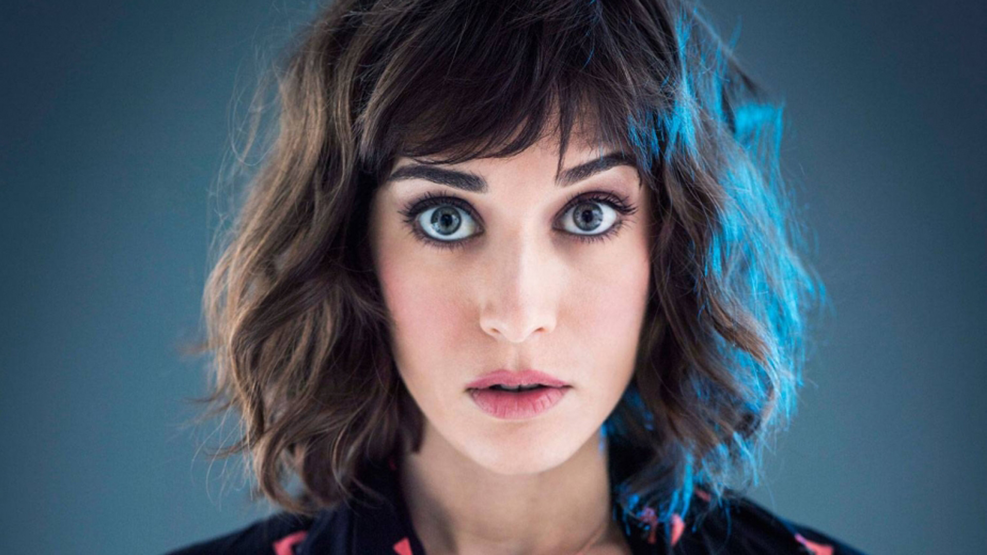 Lizzy Caplan Wallpapers