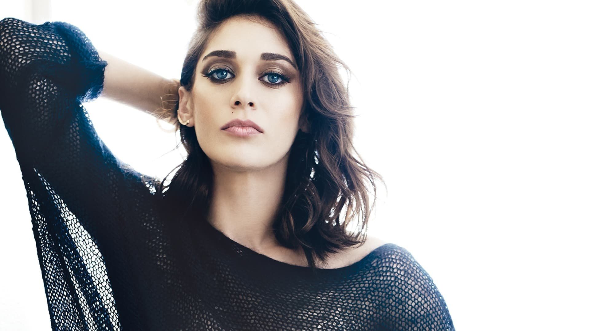 Lizzy Caplan Wallpapers