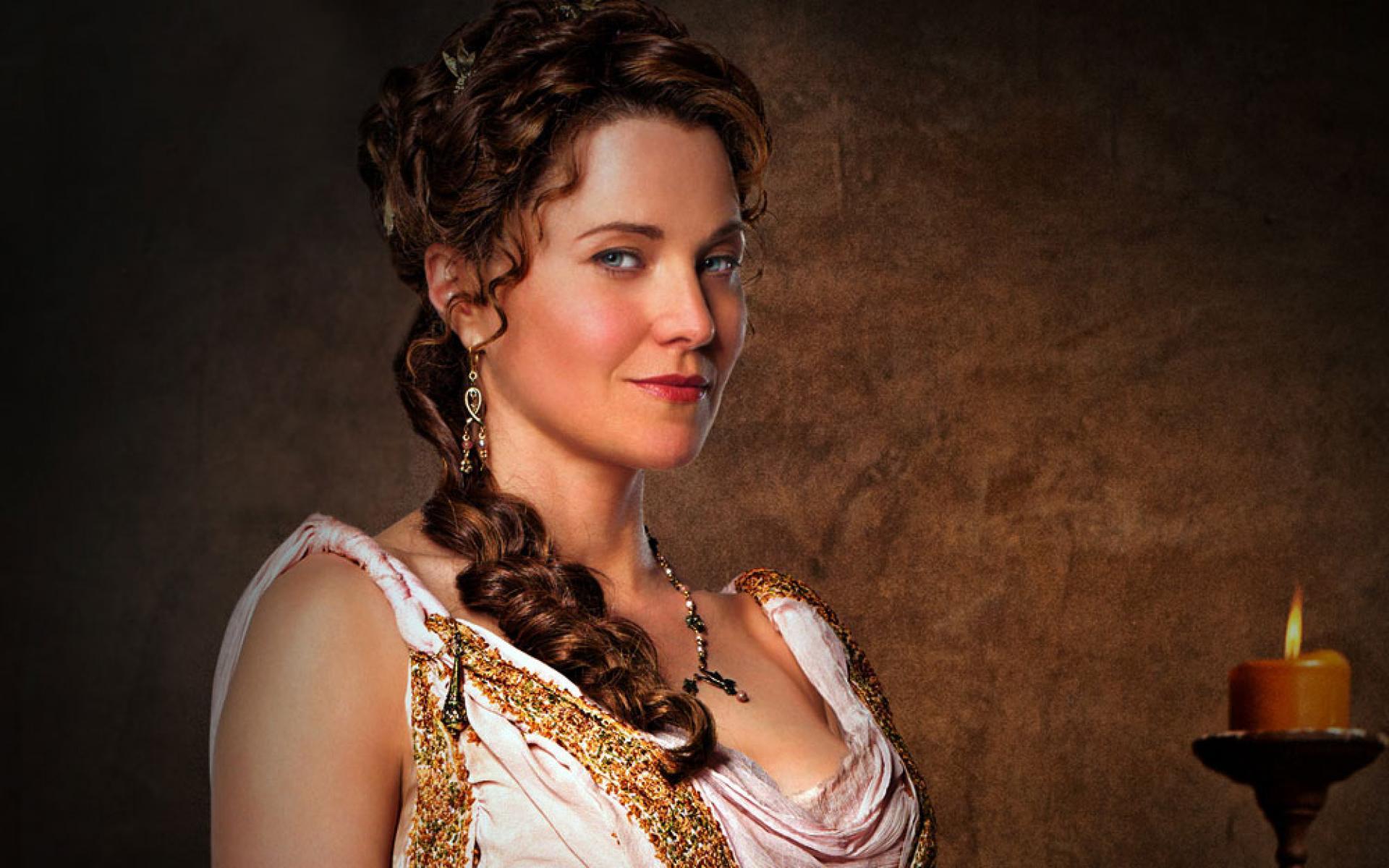 Lucy Lawless Wallpapers