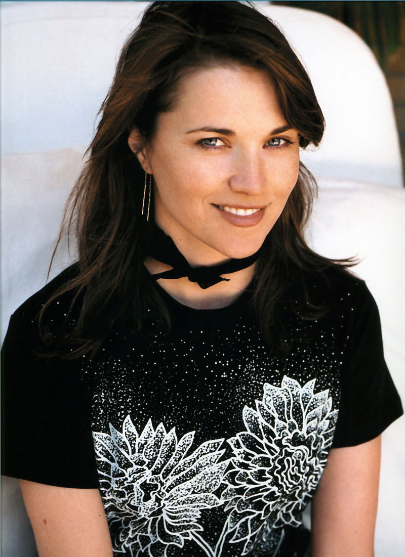 Lucy Lawless Wallpapers