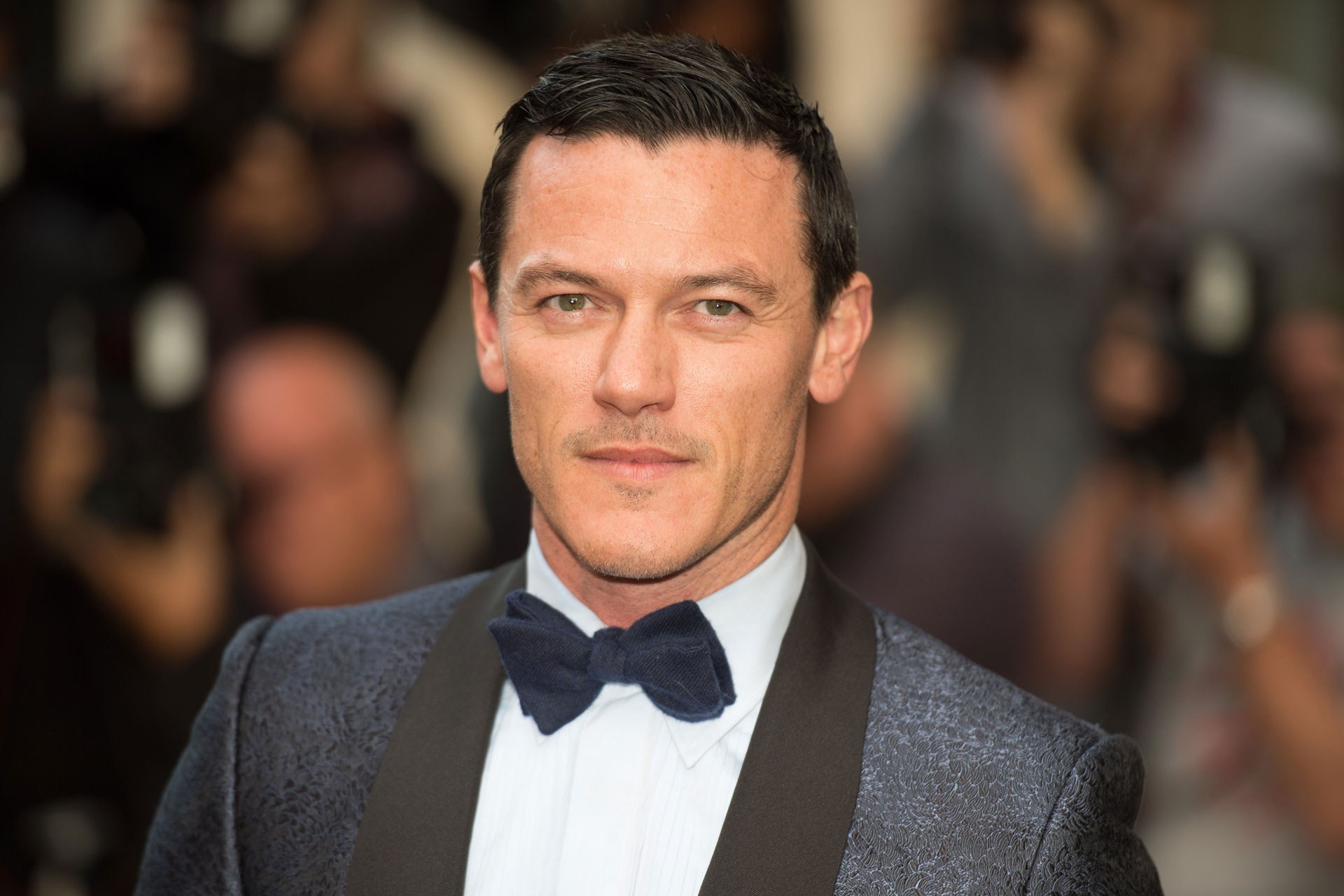 Luke Evans Wallpapers