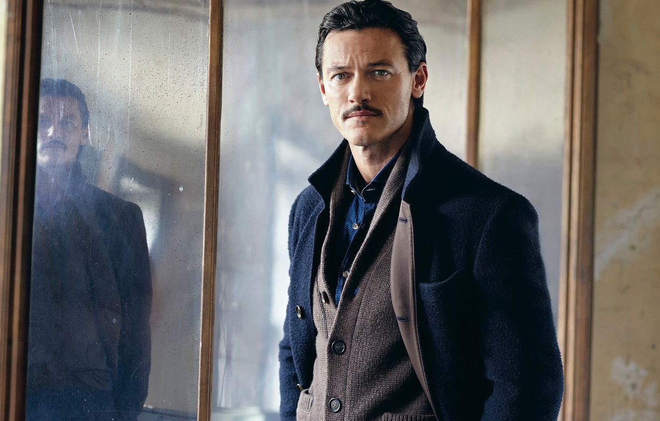 Luke Evans Wallpapers