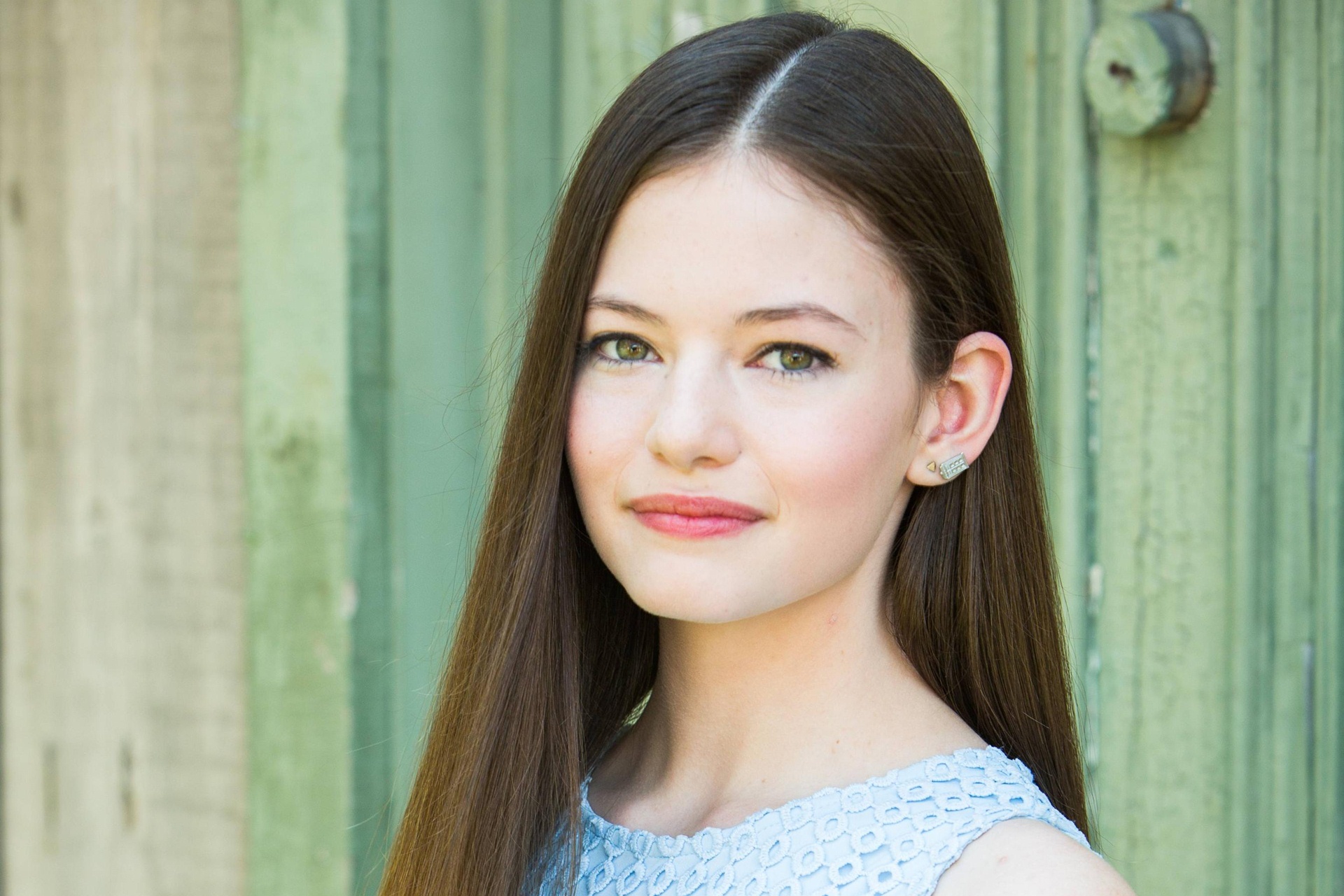 Mackenzie Foy Wallpapers