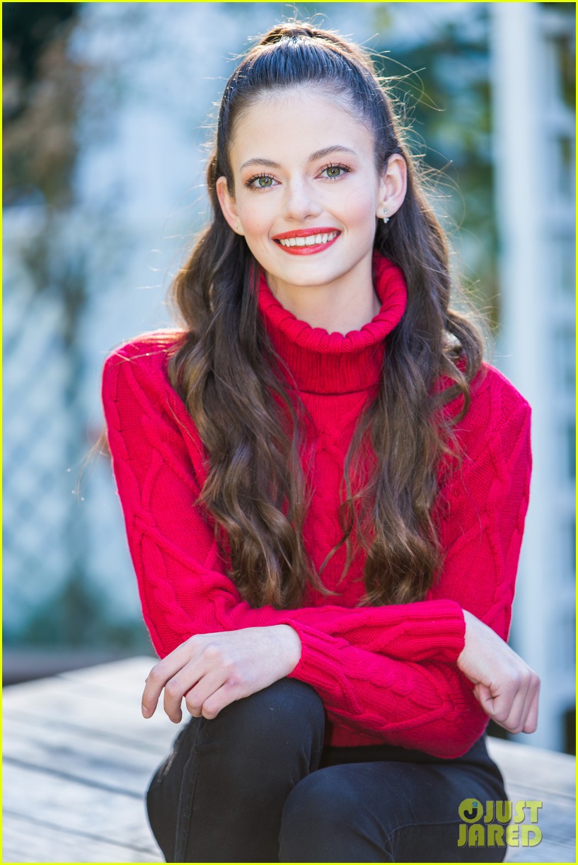 Mackenzie Foy 2020 Beautiful Wallpapers