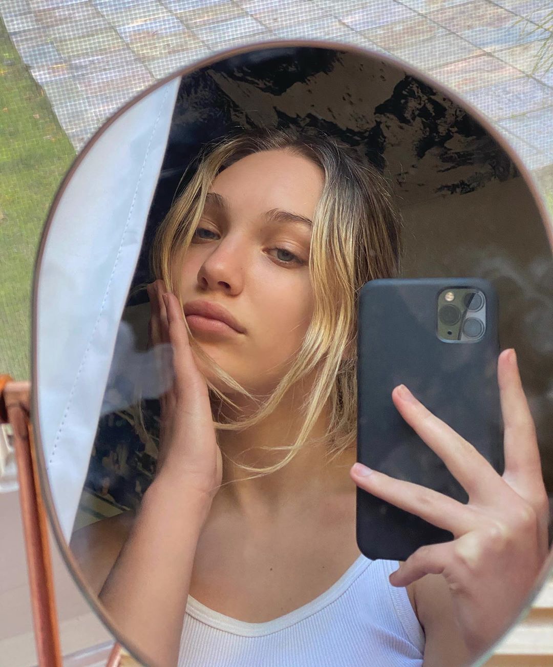 Maddie Ziegler New 2020 Wallpapers