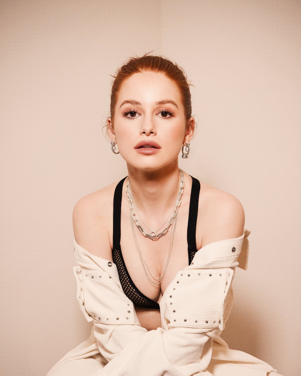 Madelaine Petsch Beautiful 2021 Wallpapers