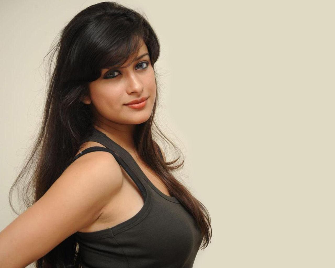 Madhurima Banerjee Wallpapers